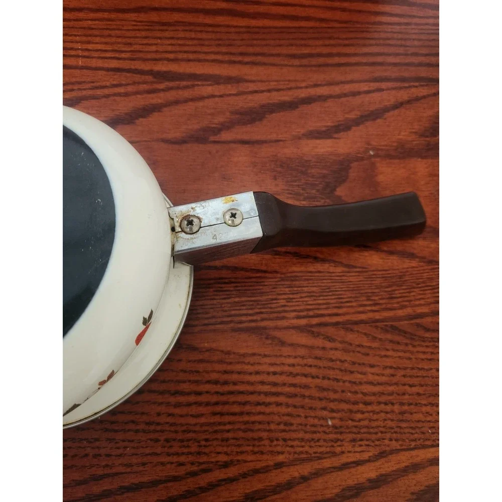 Vintage 1982 Sheffield STRAWBERRIES 'N CREAM 1 quart‎ open SAUCEPAN no lid